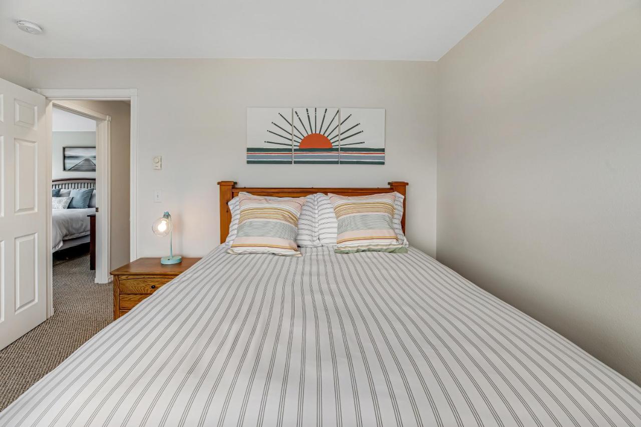 Apartmán Once Upon A Tide Westport Exteriér fotografie
